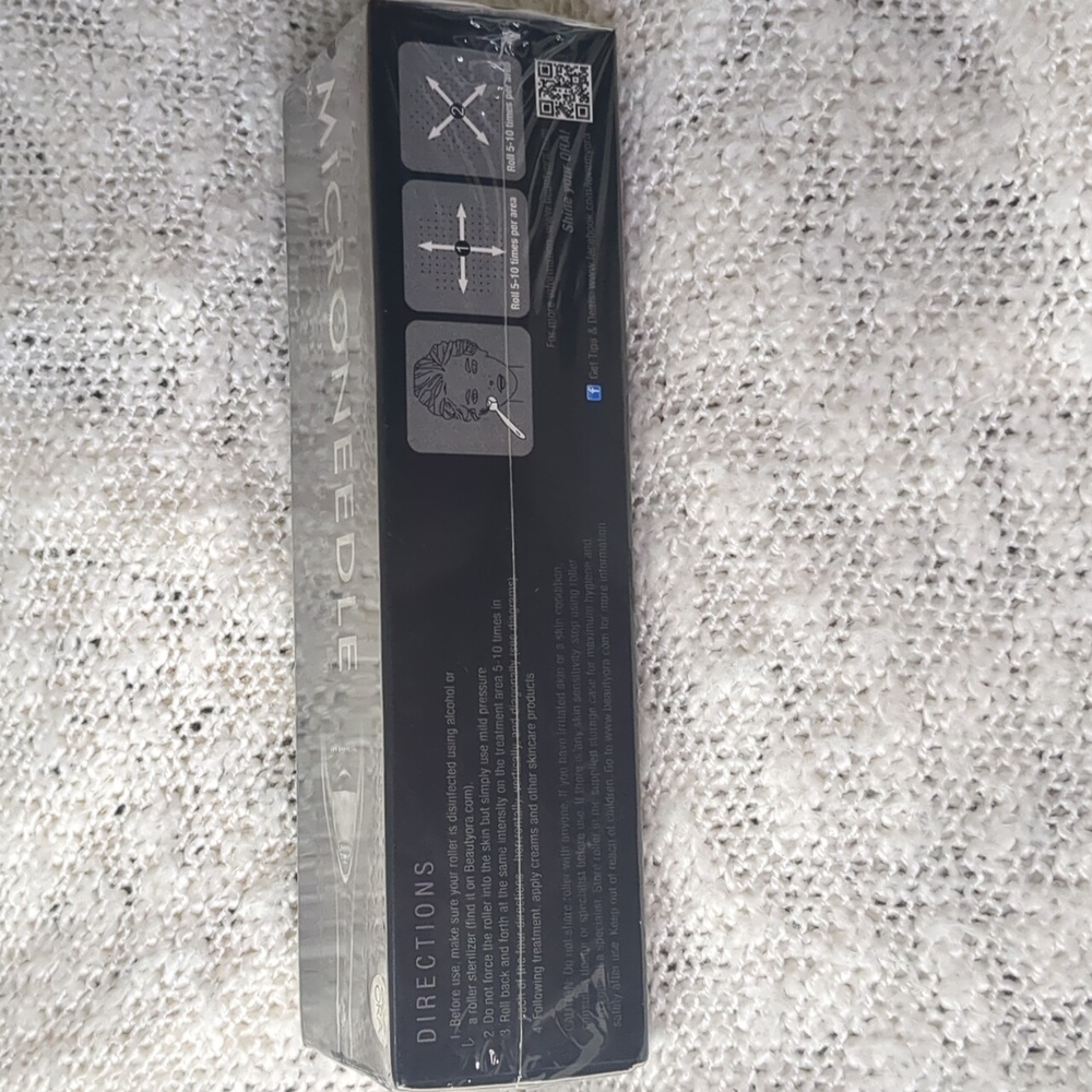 Beauty by ORA Silver Deluxe Microneedle Roller (0.25mm), One Skincare Tool - Picture 12 of 13